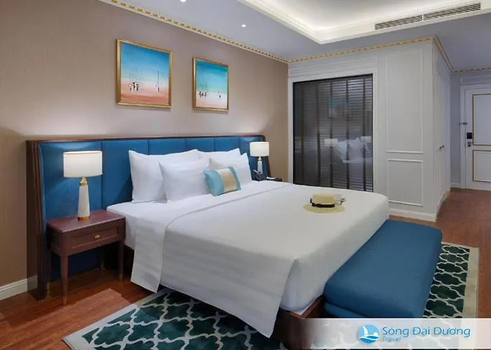 Khách sạn Flc Grand
