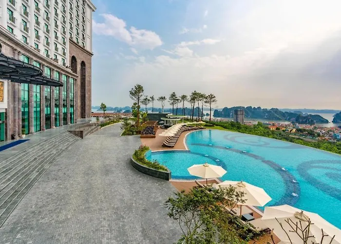 Flc Grand Khách sạn 5*
